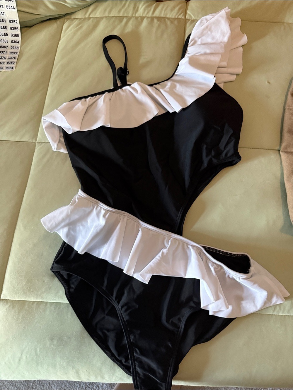 #0319 Black White One Shoulder Ruffle Swimsuit Size L